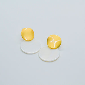 White and Gold Round Earrings